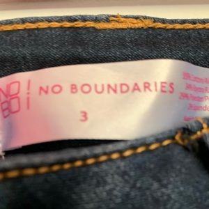 Size 3 shorts. High waist.